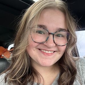 Meet your Posher, Helena